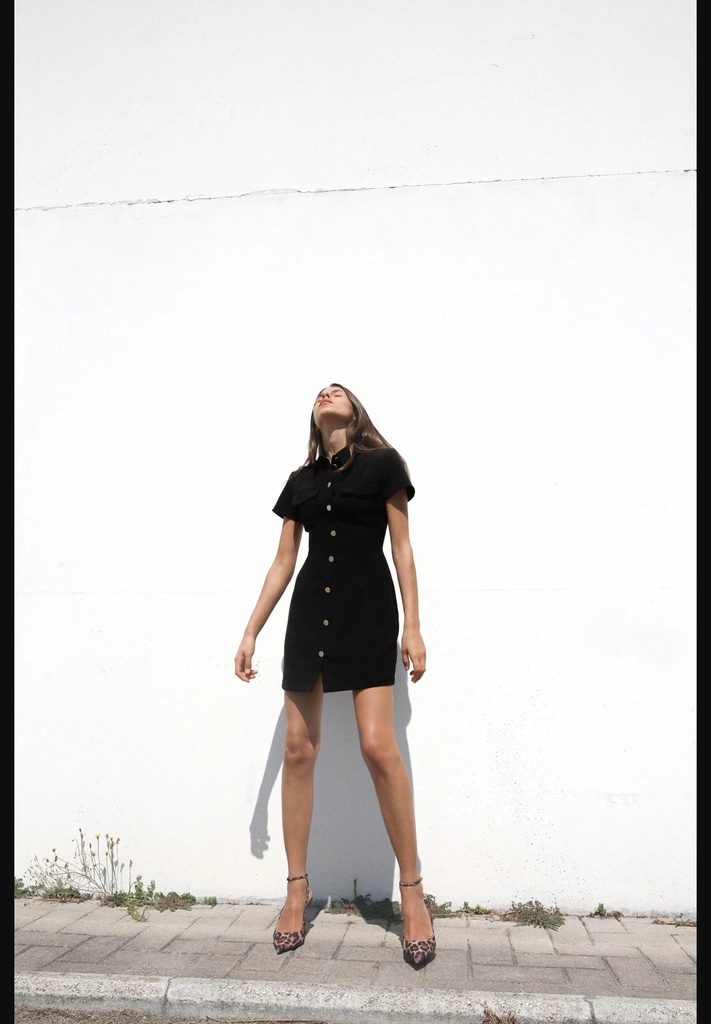 Короткое платье с золотыми пуговицами ZARA 4387/249