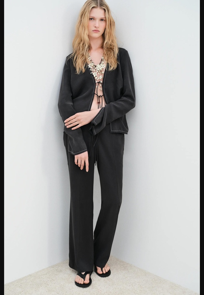 Прямые брюки с отстрочкой сверху из коллекции zw ZARA 4437/250