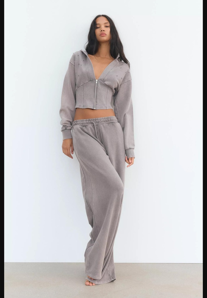 Свитшот с эффектом стирки, украшенный драгоценными камнями ZARA 0347/800