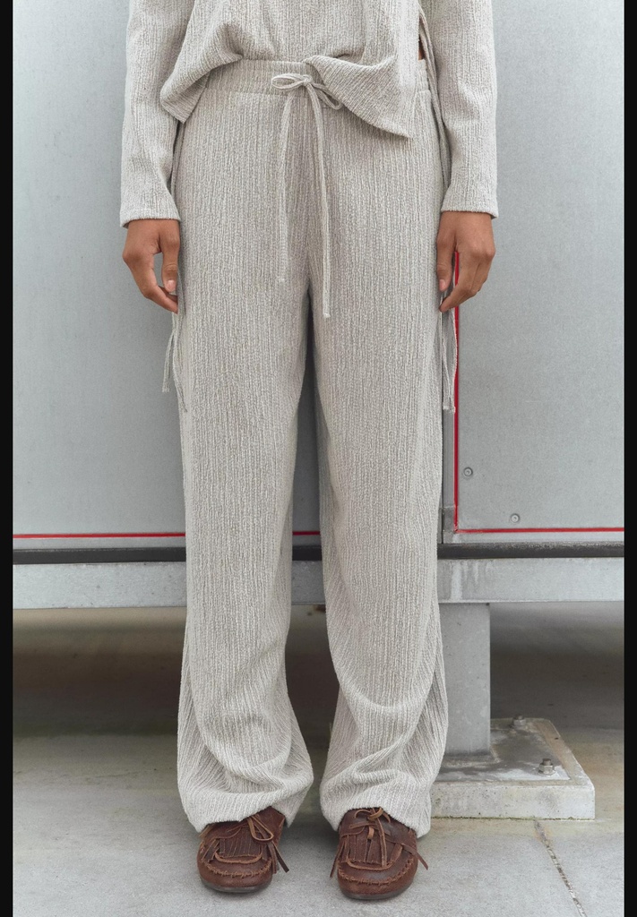 Текстурированные брюки с прямыми штанинами ZARA 5039/383