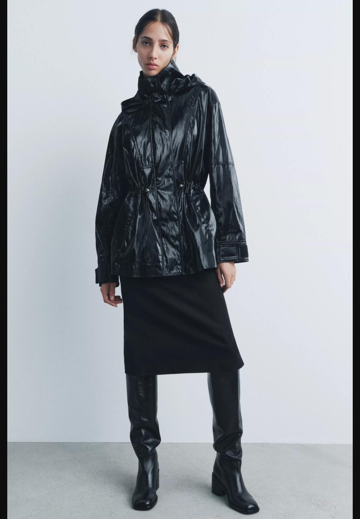 Укороченная куртка с капюшоном из коллекции zw collection ZARA 3548/252